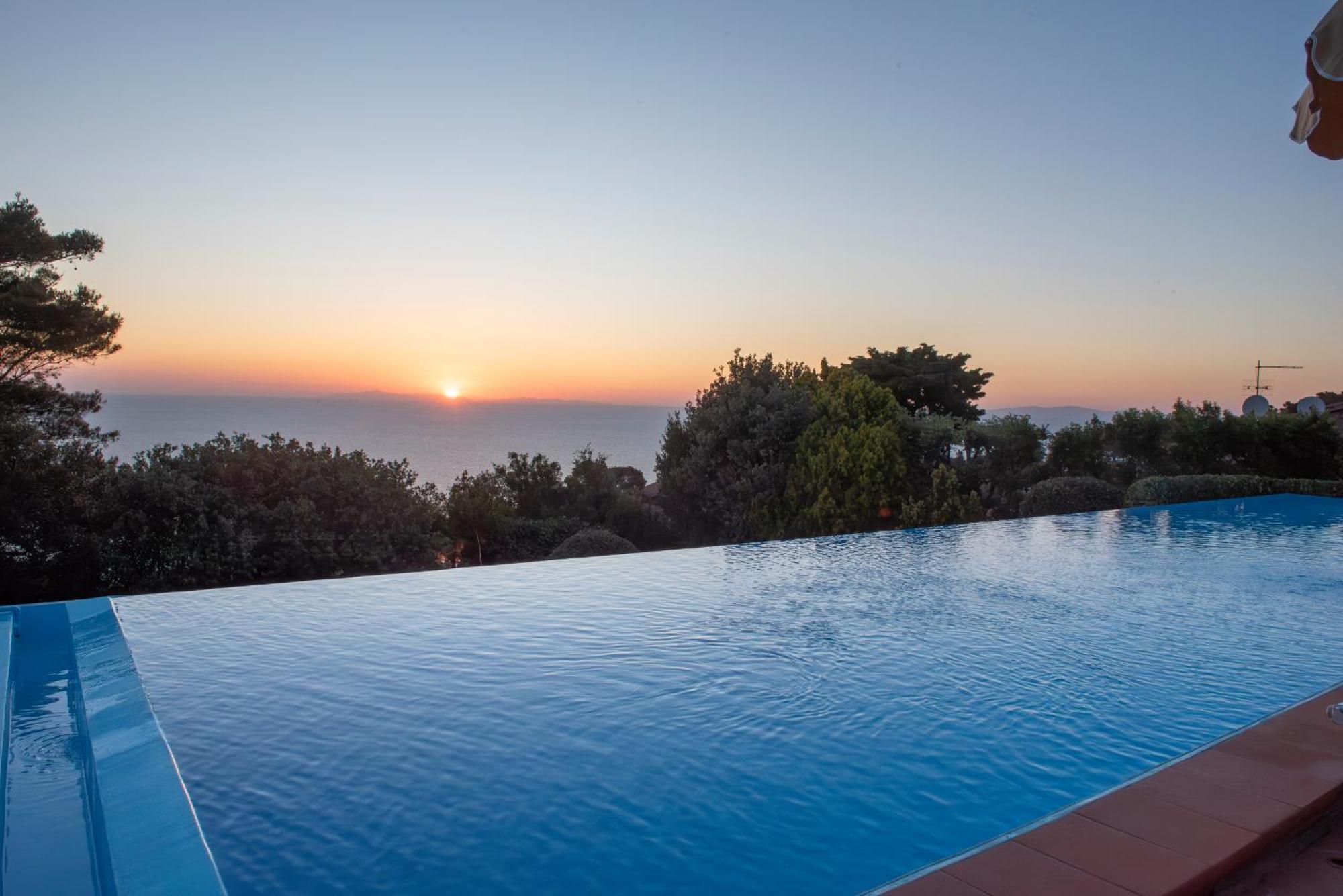Boutique Hotel Torre Di Cala Piccola Porto Santo Stefano  Exteriör bild