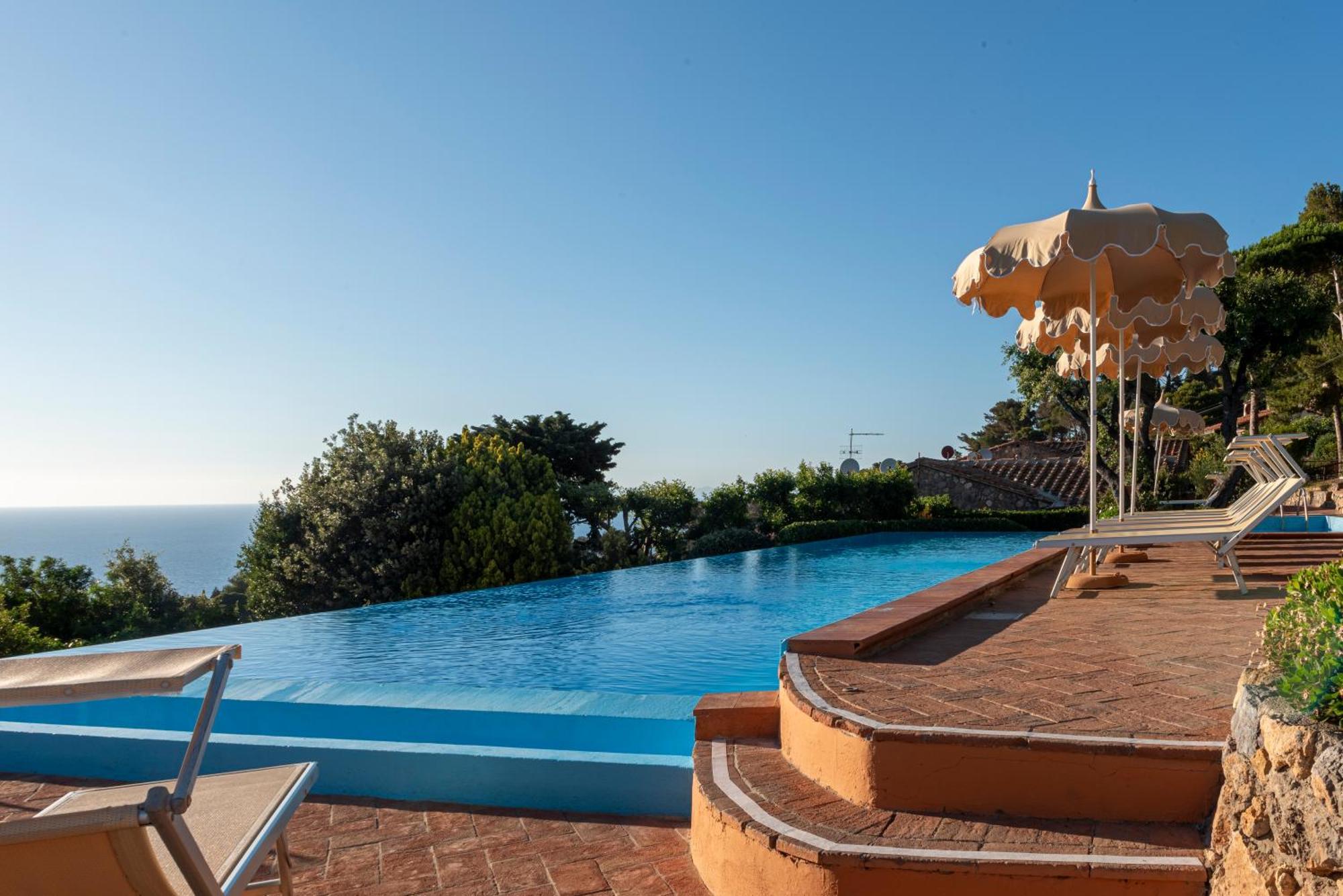 Boutique Hotel Torre Di Cala Piccola Porto Santo Stefano  Exteriör bild