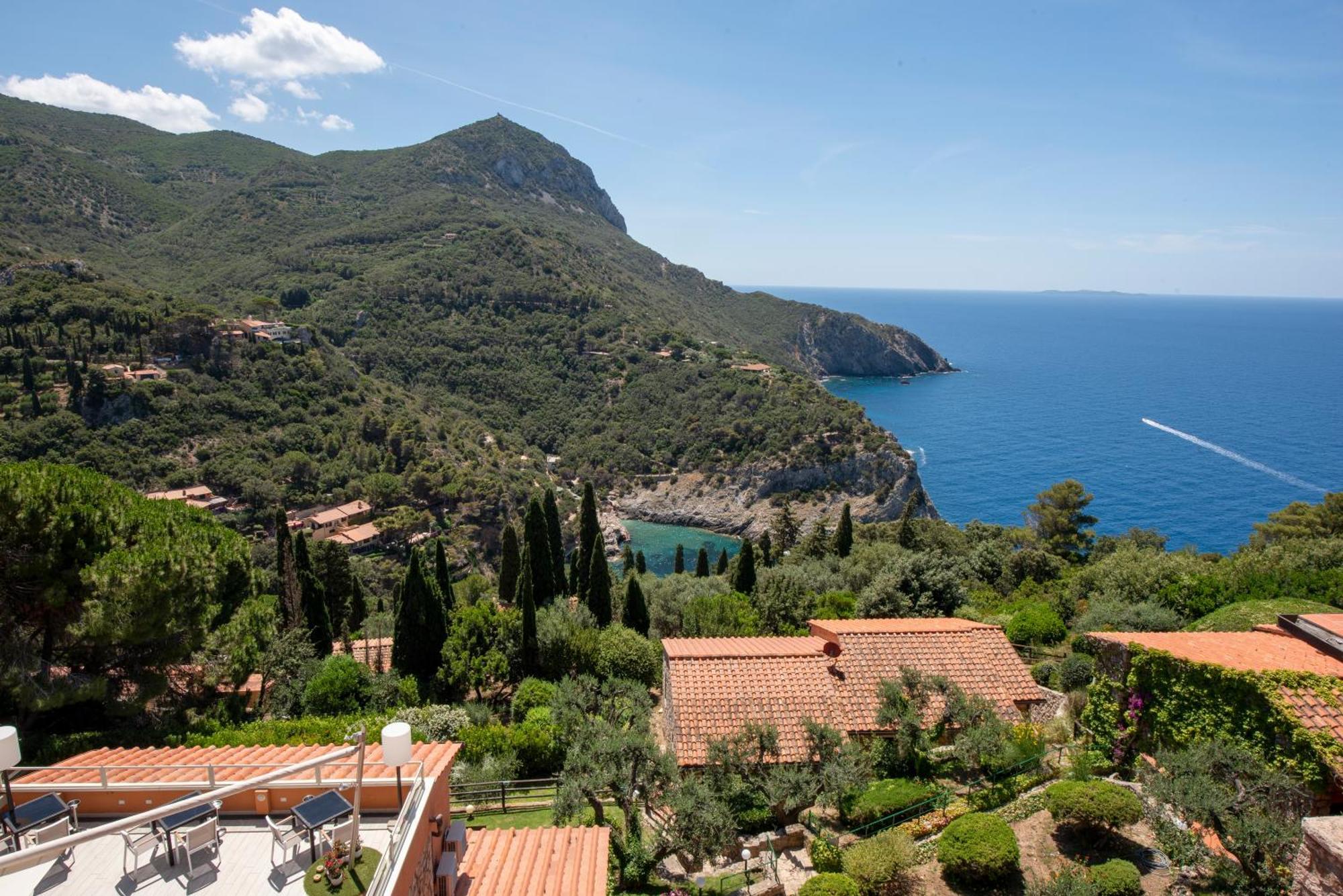 Boutique Hotel Torre Di Cala Piccola Porto Santo Stefano  Exteriör bild