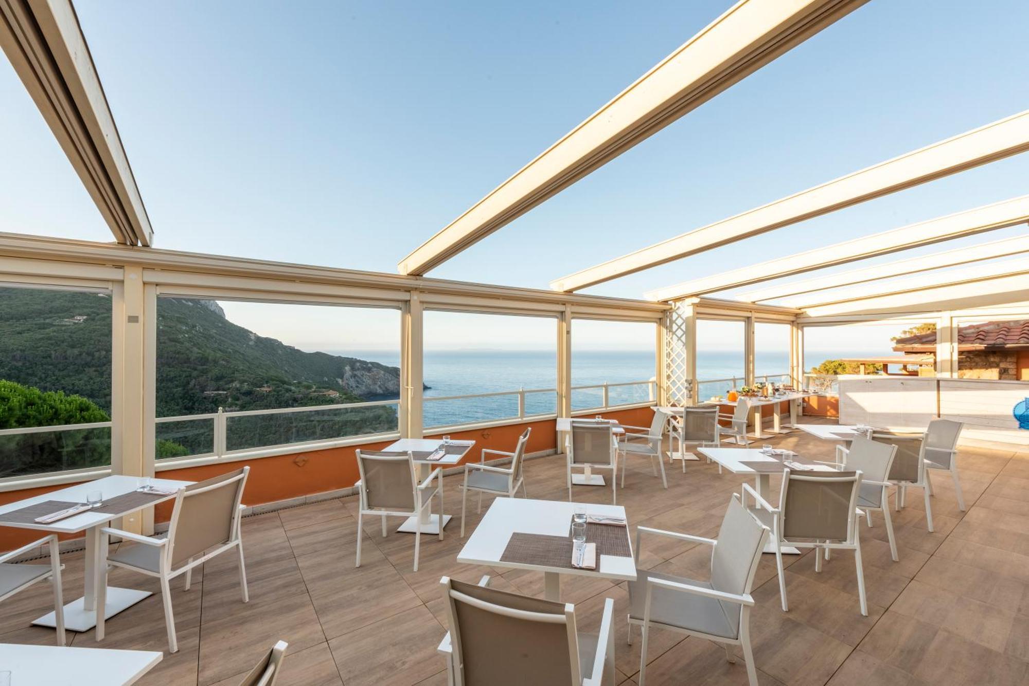 Boutique Hotel Torre Di Cala Piccola Porto Santo Stefano  Exteriör bild